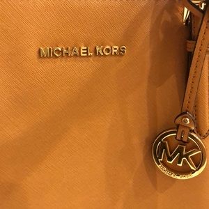 Michael Kors like new tan tote
